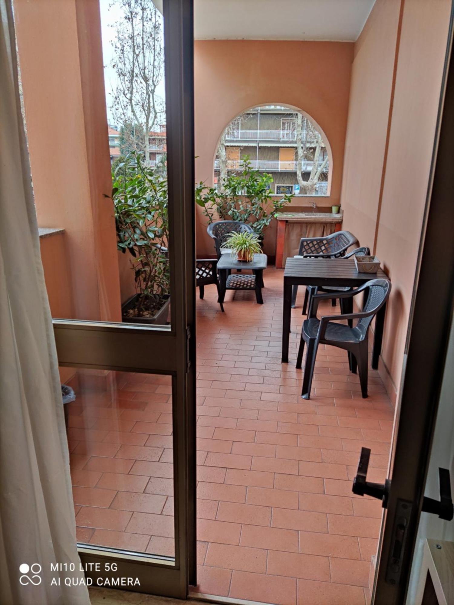 Hostal D'Annunzio House Cesano Boscone Exterior foto